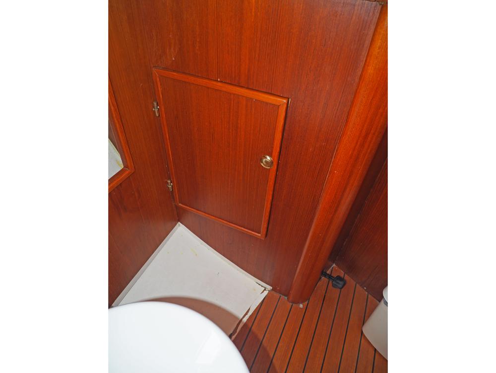 Salon, Accommodatie